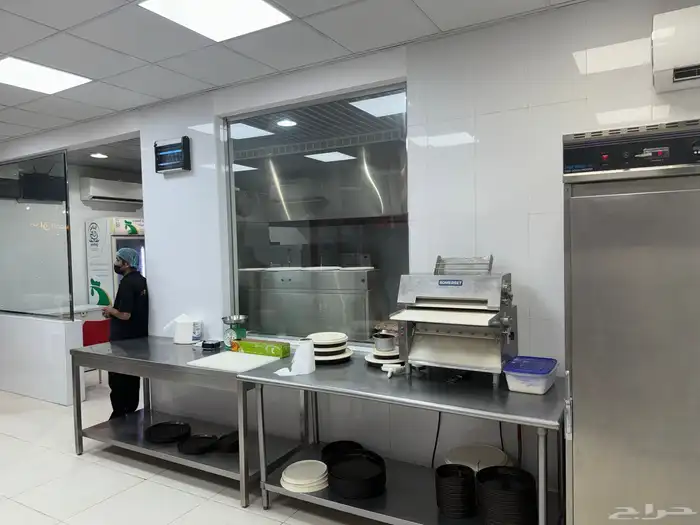 مطعم وجبات سريعه معروض للتقبيل مميز جدا 6