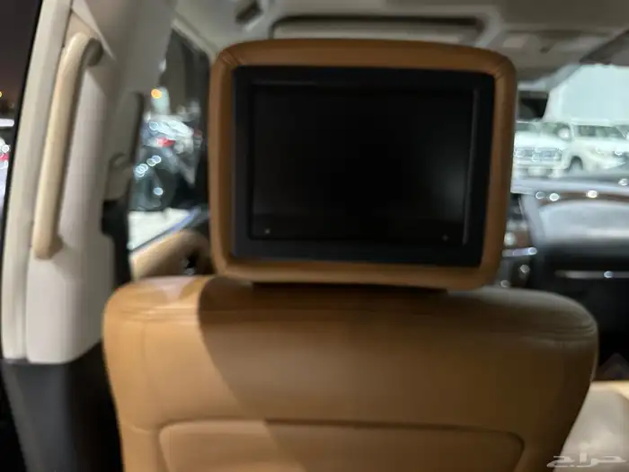 نيسان باترول بلاتينيوم موديل 2019 فل كامل نظيف 23