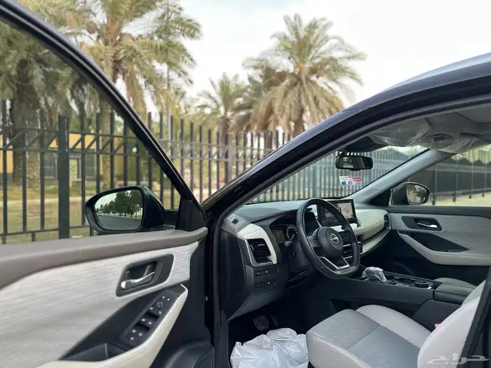 نيسان اكس تريل موديل 2023 سعودي نص فل بلس 7 ركاب 25