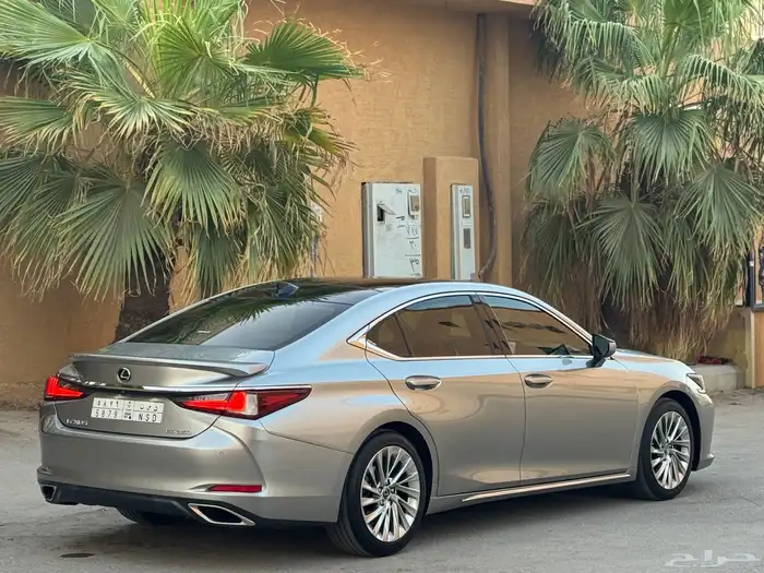 لكزس ES350 2020 فل كامل شرط 8