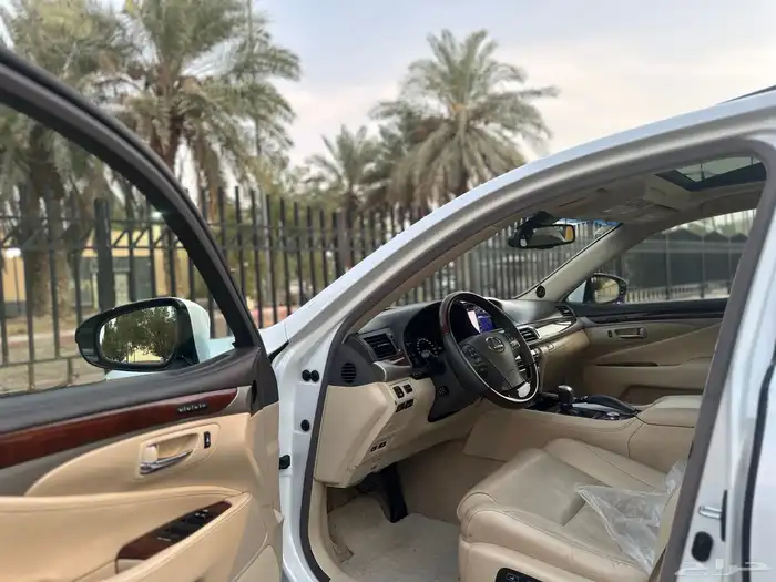 لكزس LS460 موديل 2014 سعودي فل لارج 28