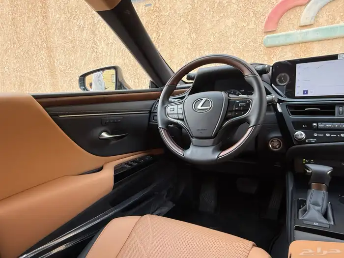 لكزس ES 350 2025 29