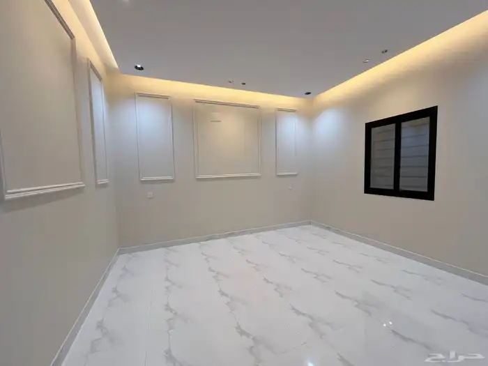 للبيع دور ارضي بحوش بمدخل سياره عماره دورين ب550 للصامل 9