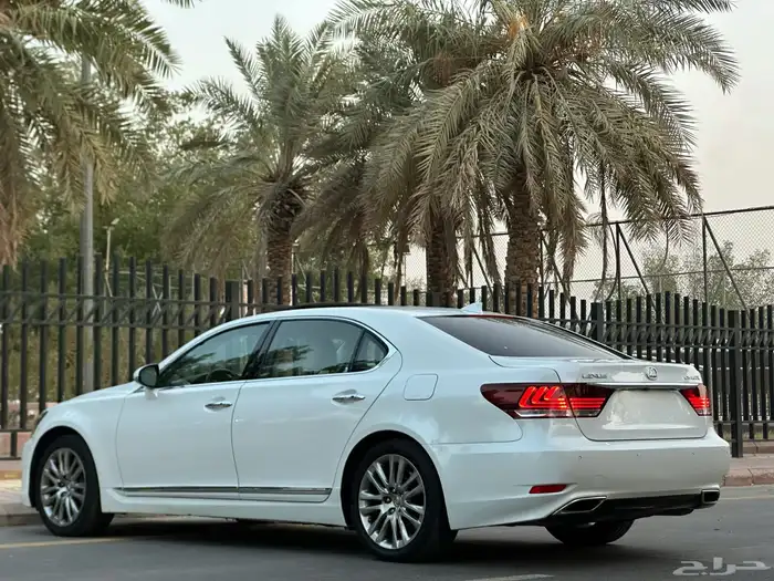 لكزس LS460 موديل 2014 سعودي فل لارج 22