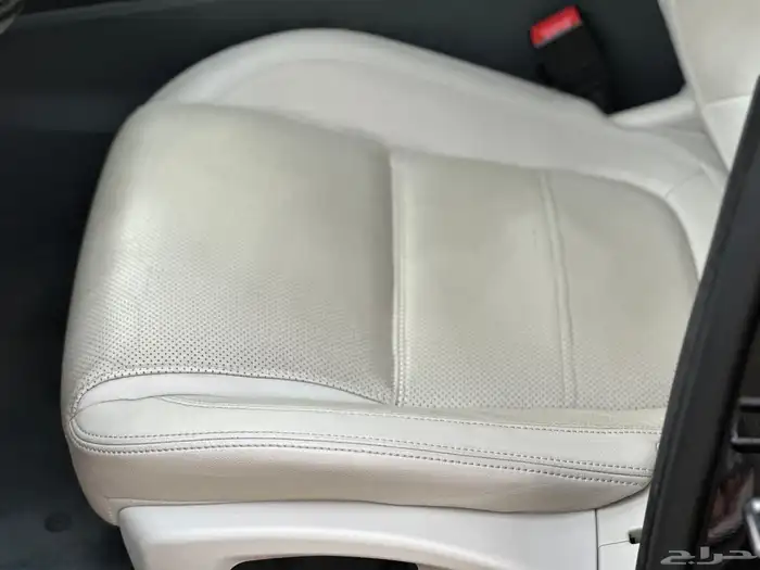 جيب جاكوار E PACE شبه جديد 2020 35