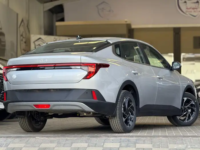 كيا k3 2025 مطور جنوط كاش او اقساط من رواتب 3600 3