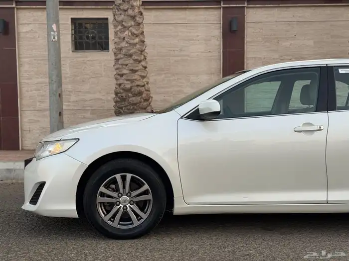 تايوتا كامري GL مطور 2015 9