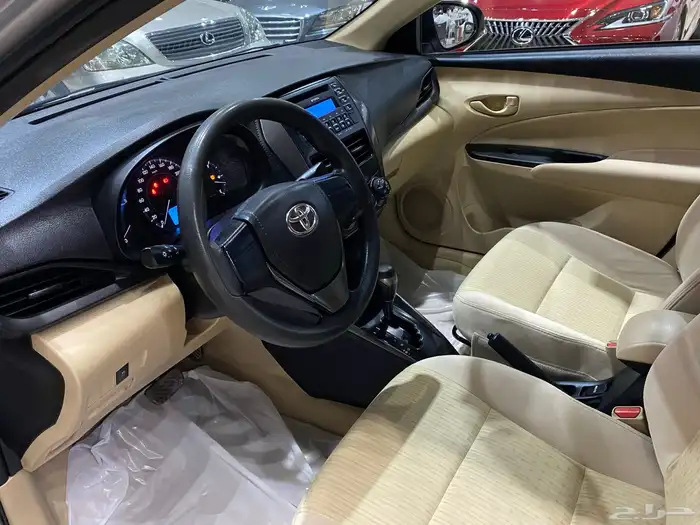 تويوتا يارس موديل 2021 استاندر نظيف 9