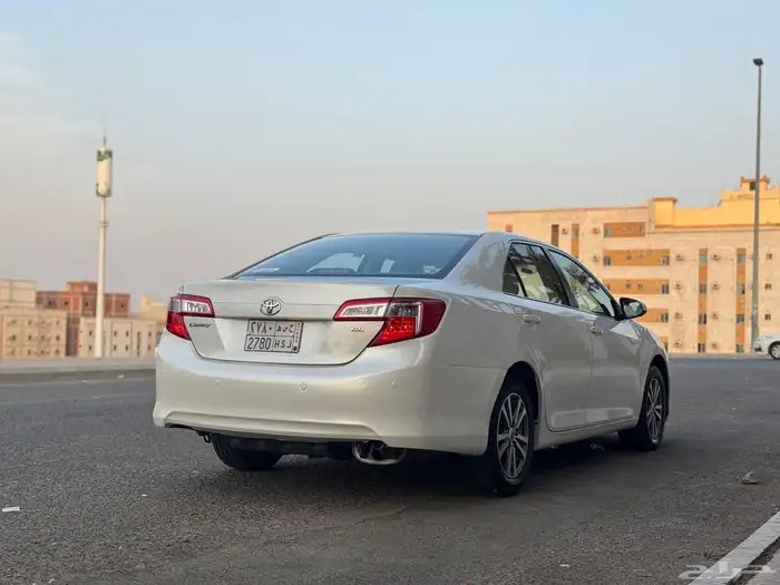 تايوتا كامري GL مطور 2015 18