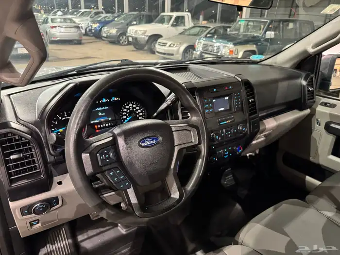 للبيع فورد F150 موديل 2018 دبل 9