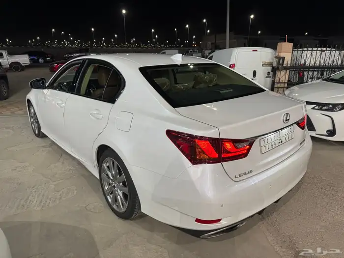 للبيع لكزس GS350 موديل 2015 1