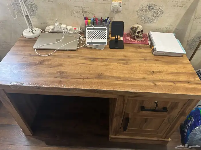 مكتب من هوم سنتر 1
