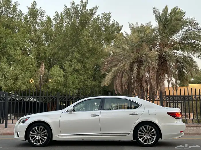 لكزس LS460 موديل 2014 سعودي فل لارج 4