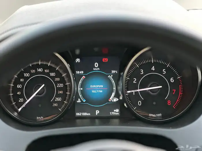 جيب جاكوار E PACE شبه جديد 2020 36
