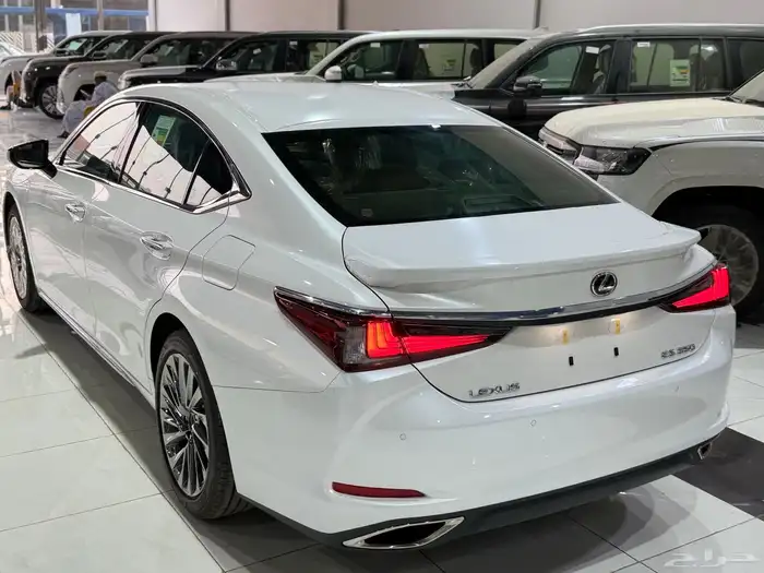 لكزس ES 350 ستاندر مطور بريمي فتحة سقف 2025 نظام 50-50 3