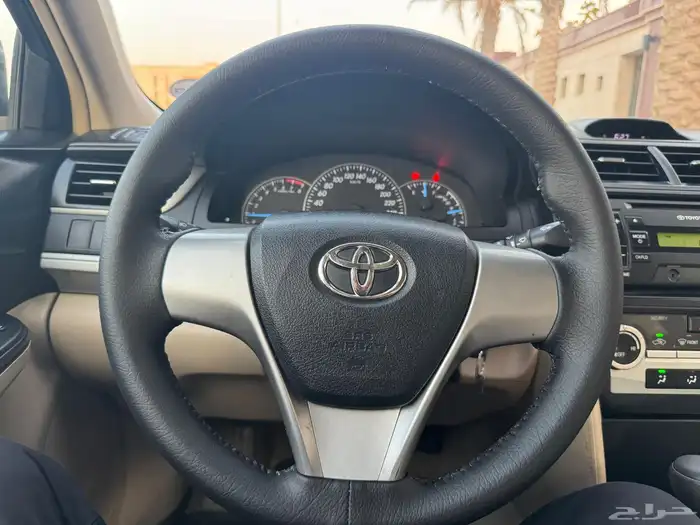 تايوتا كامري GL مطور 2015 24