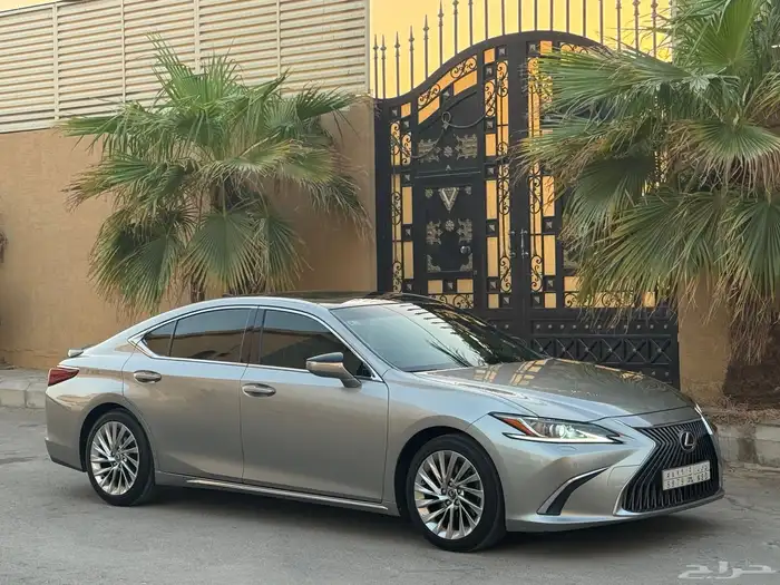 لكزس ES350 2020 فل كامل شرط 6