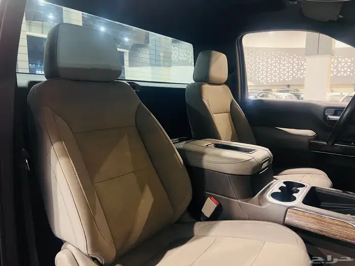 GMC سييرا موديل 2020 (بحالة ممتازة) 10