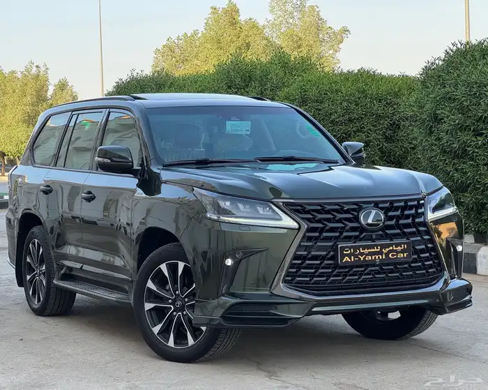 لكزس LX570-2021 بلاك ادشن (عداد 116 الف) 1