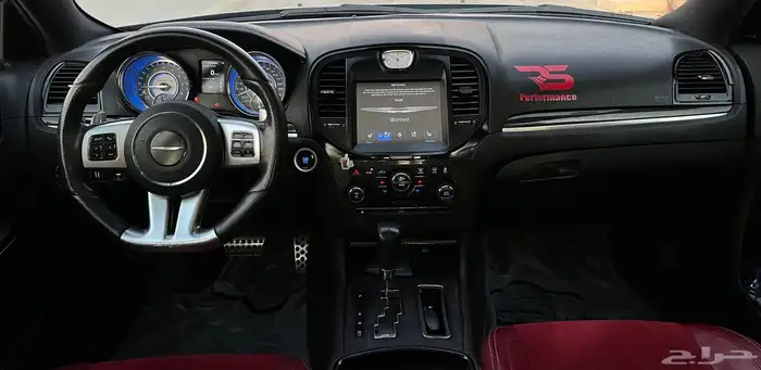 للبيع كرايزلر (( 2014 SRT )) نظيف جدا 31