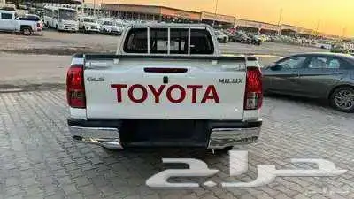هايلوكس غمارتين 2025 بنزين ( بدون دبل ) قير أتوماتيك بريمي 4