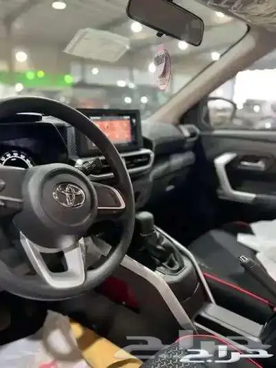 تايوتا رايز 2025 الفئات و الالوان حسب المخزون 3