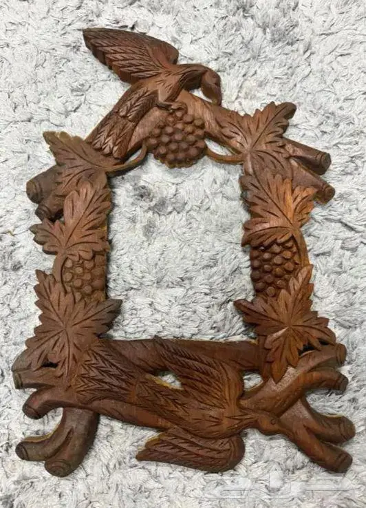 برواز و لوحة فنية من خشب التك الطبيعي 1