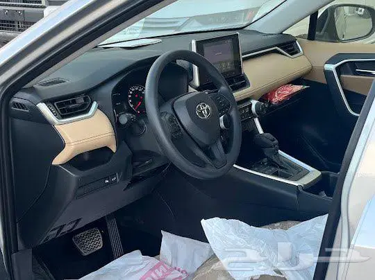 تويوتا راف فور XLE ببنزين دبل كاش او اقساط 3