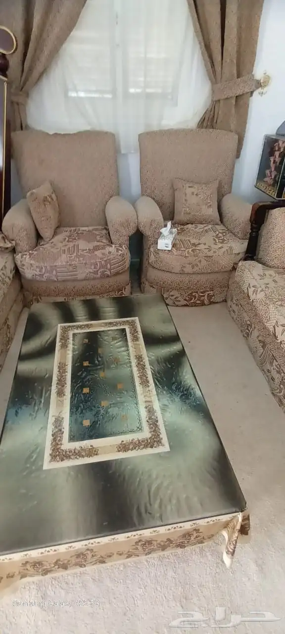 كنب و شاشة بلازما 7
