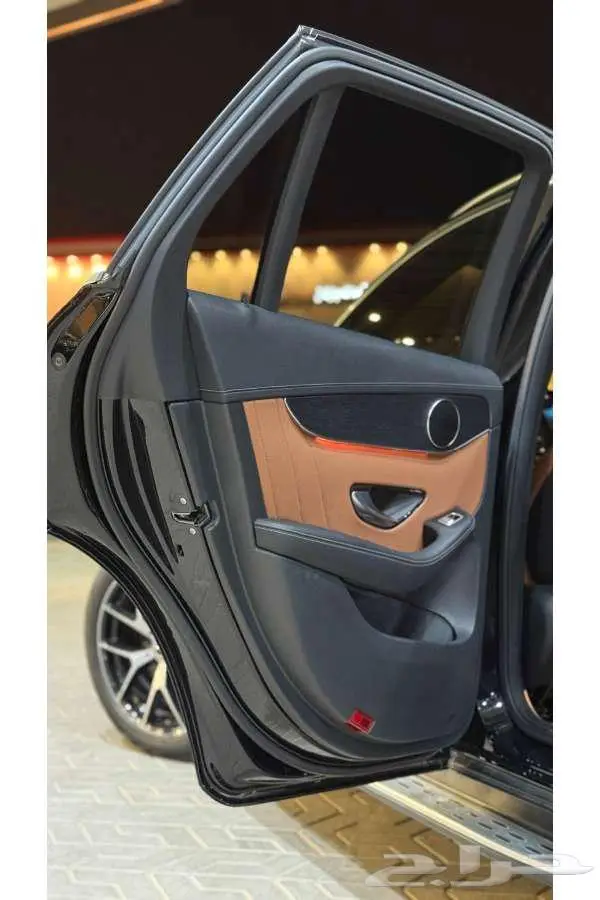 مرسيدس GLC 300 4MATIC 2021 6