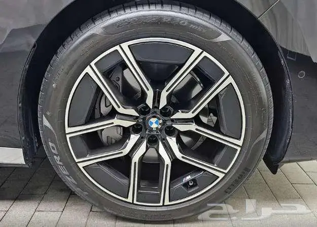 BMW 740i موديل 2023 الميموني للاستيراد بكوريا 5