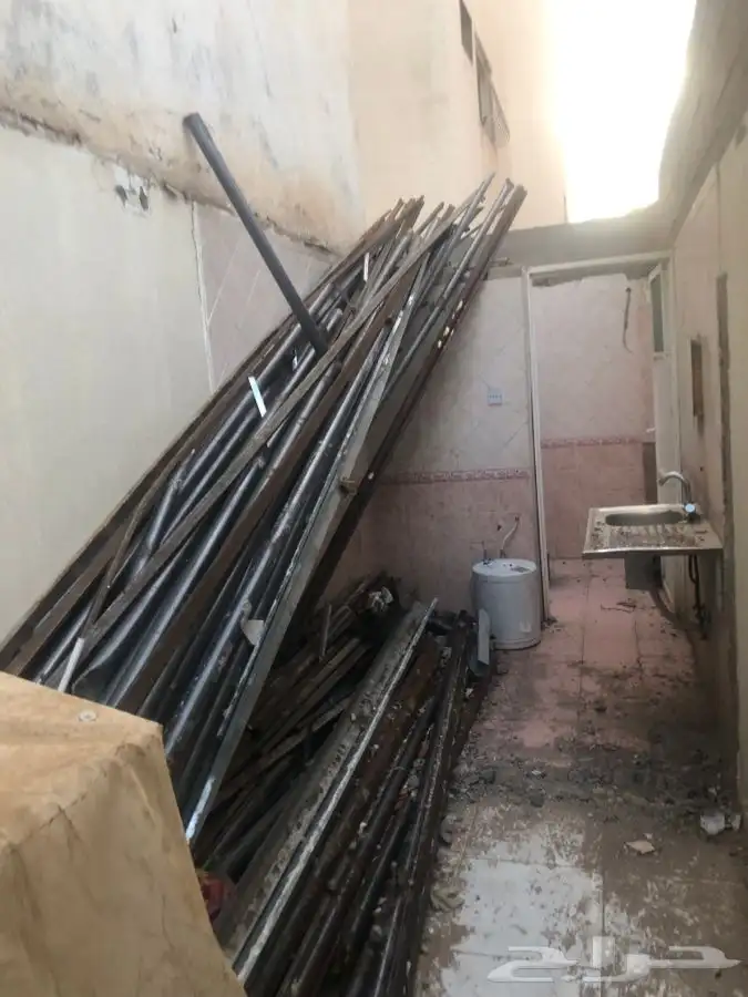 حديد وقرميد للبيع العاجل 0