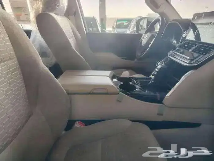 تويوتا لاند كروزر بنزين GXR3 اصفار سعودي 2025 2