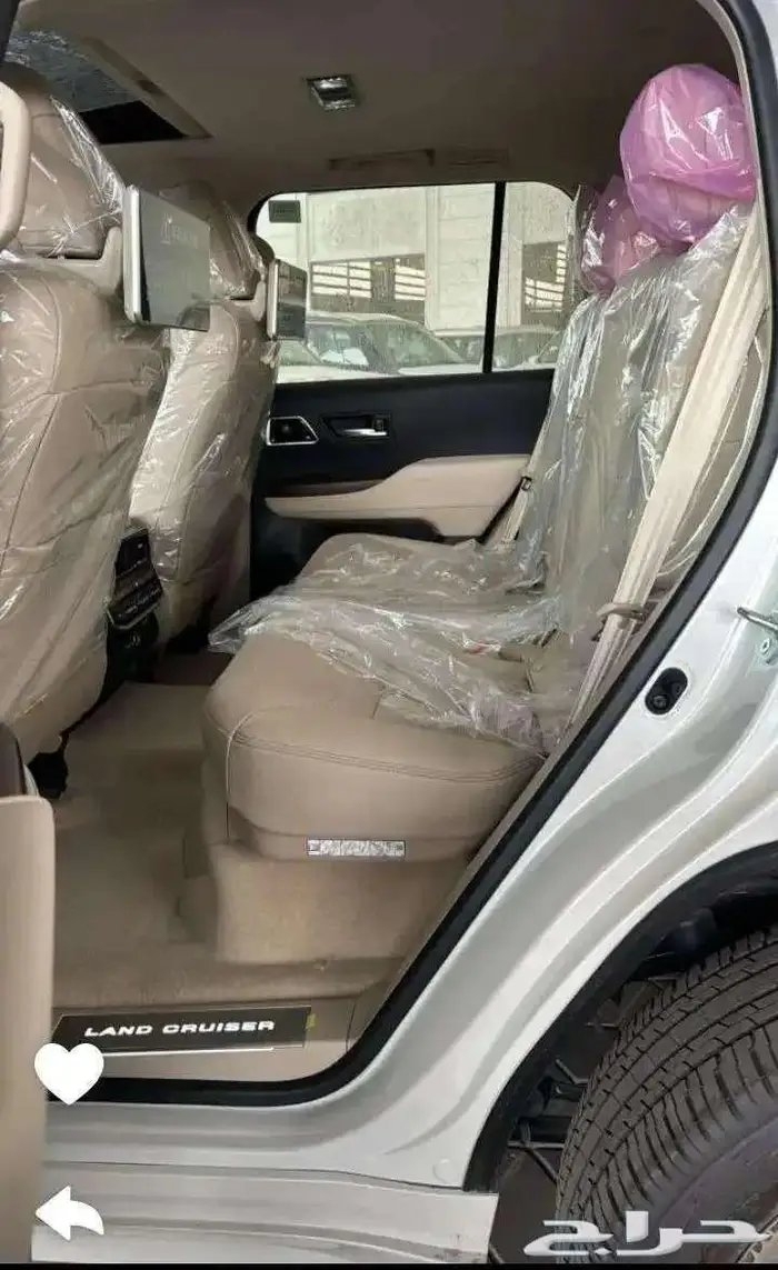 تويوتا لاند كروزر VX رادار كمرات خليجي 379.000 - 2025 4