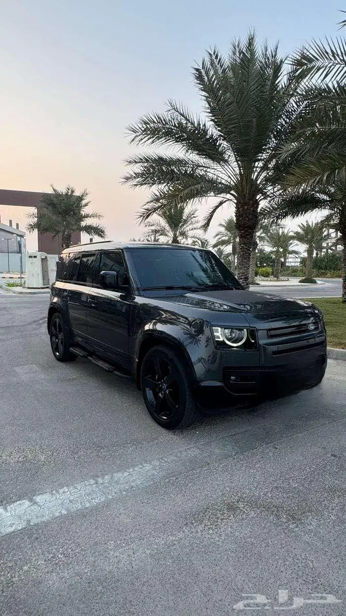 لاندروفر ديفندر HSE 2024 8