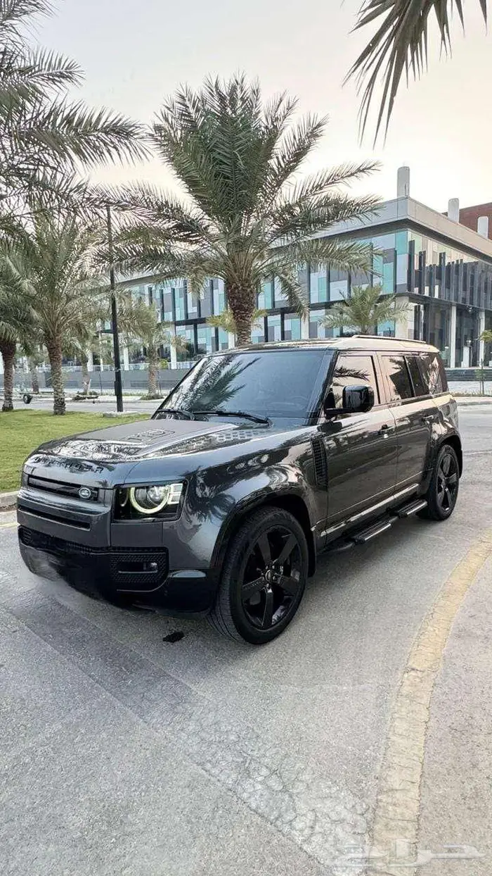 لاندروفر ديفندر HSE 2024 5