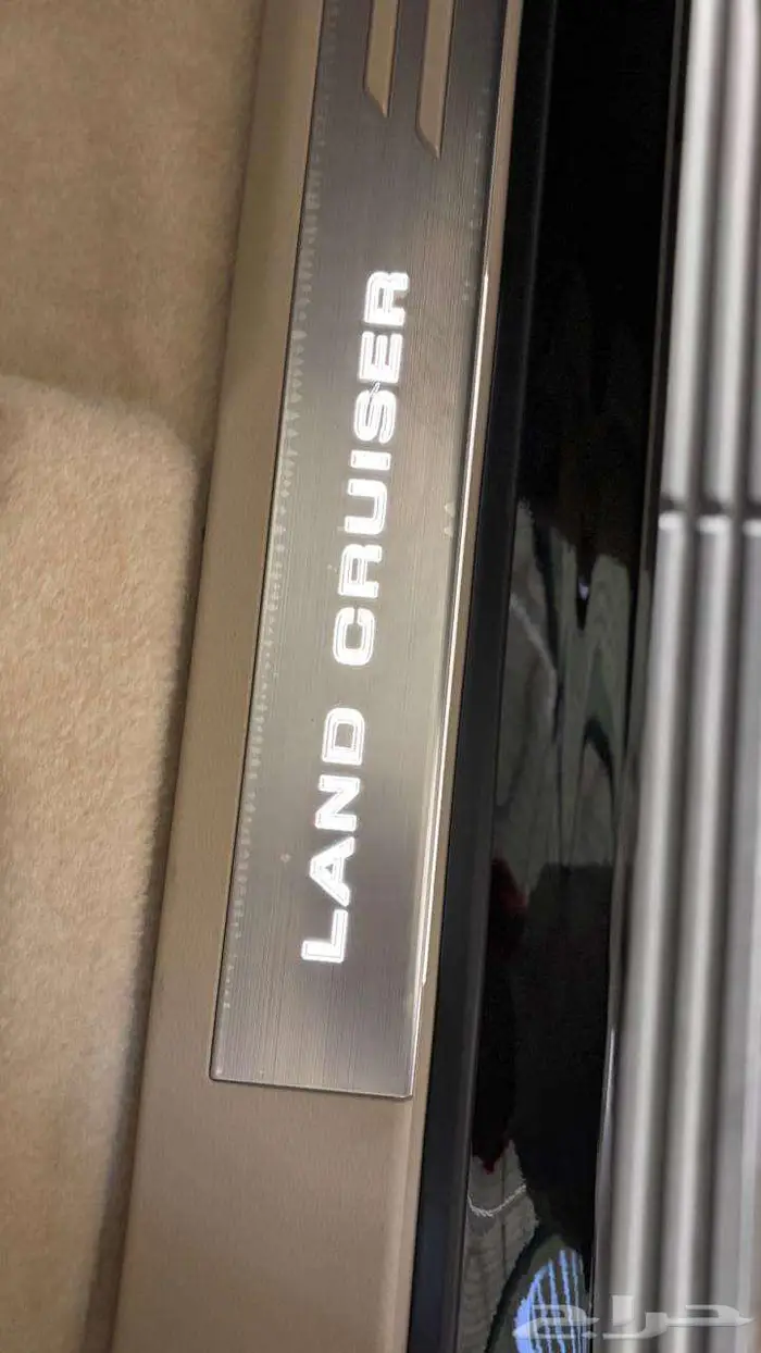 لاند كروزر GXRL 4 2025 اسود عبد الطيف جميل 8