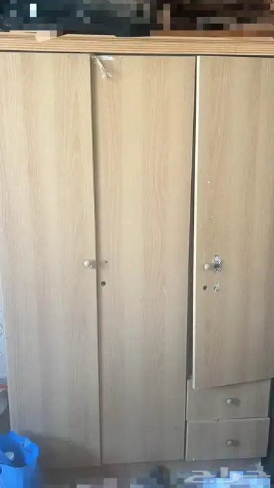 دولاب مستعمل خشب جامد 0