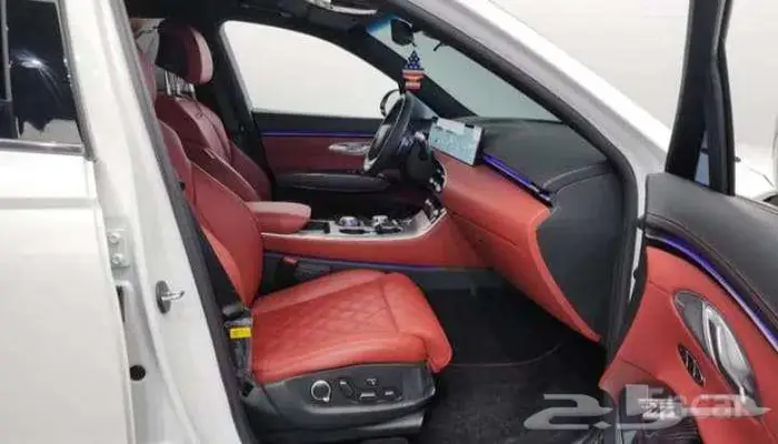 جنسس جي  ي 70 GENESIS GV70 2025 AWD 2.5T 13
