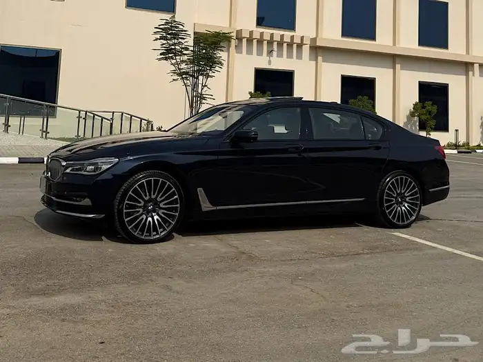 بي ام دبليو 750 فل كامل المواصفات 1
