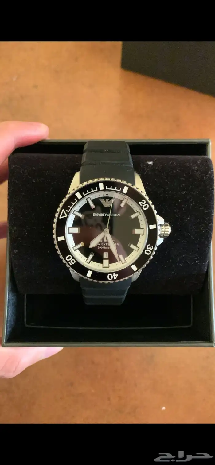 ساعة emporio armani نضيفه استخدام ايام 0