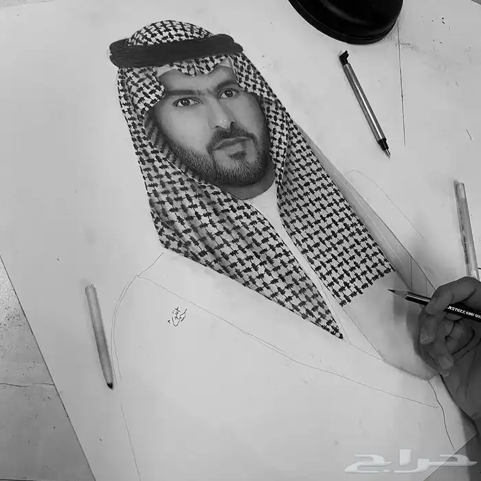 رسام شخصيات رسم يدوي 16