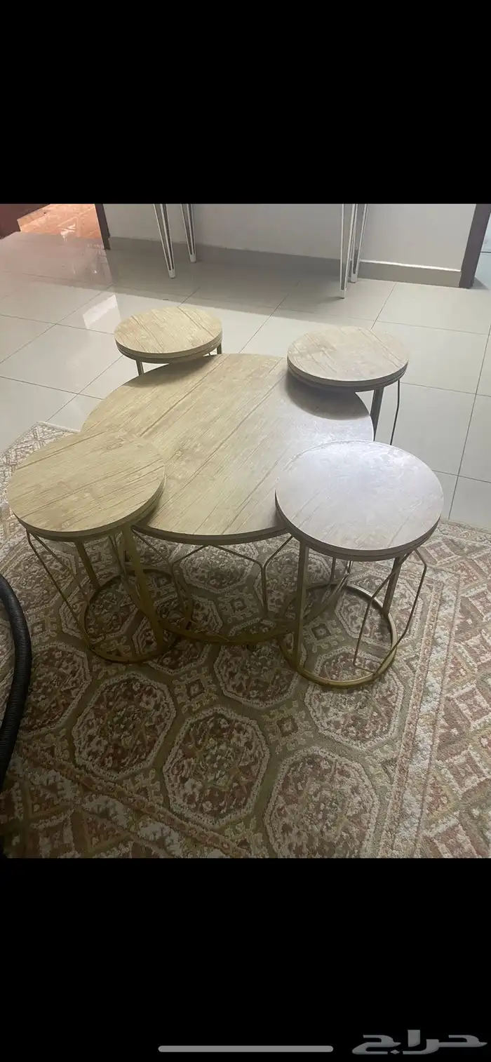 طاوله للبيع 0