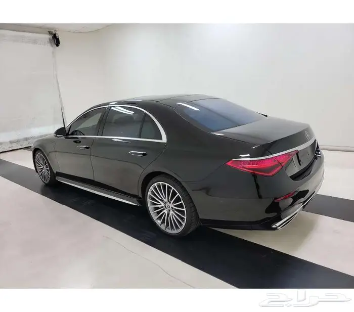 مرسيدس S580 فل كامل 2022 سعر خاص لون اسود ملكي 4