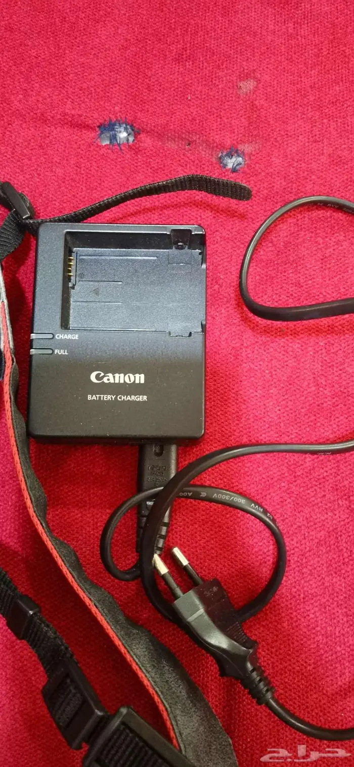 Canon 700d touch screen with 2 lens 11