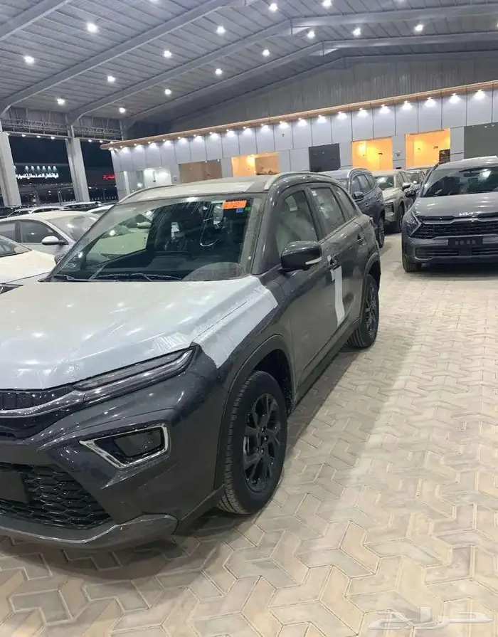 تويوتا اوربان فل كامل موديلات 2025 و 2026 10