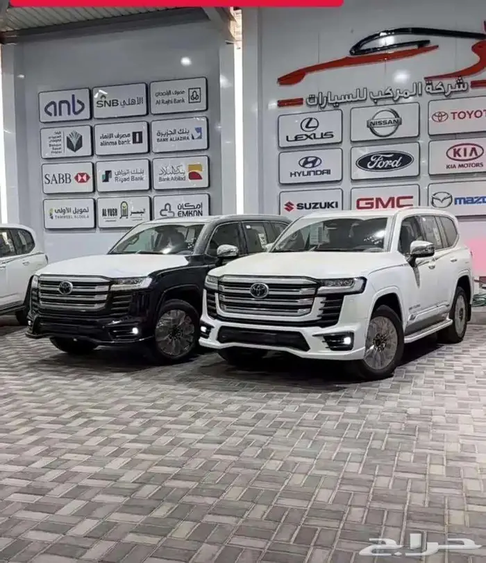 تويوتا لاند كروزر VX رادار كمرات خليجي 379.000 - 2025 0