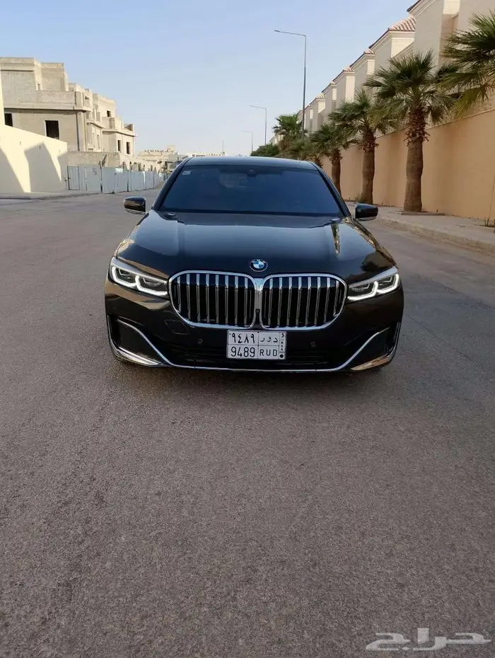 سيارة BMW ال اي 730 رصاصي 2022 X 0