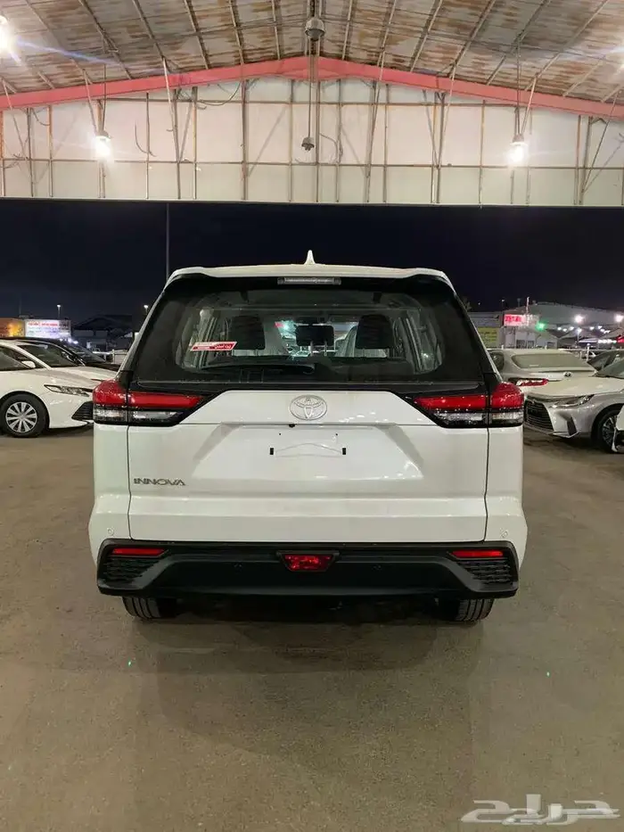 تويوتا انوفا GL استاندر بنزين 2025 3