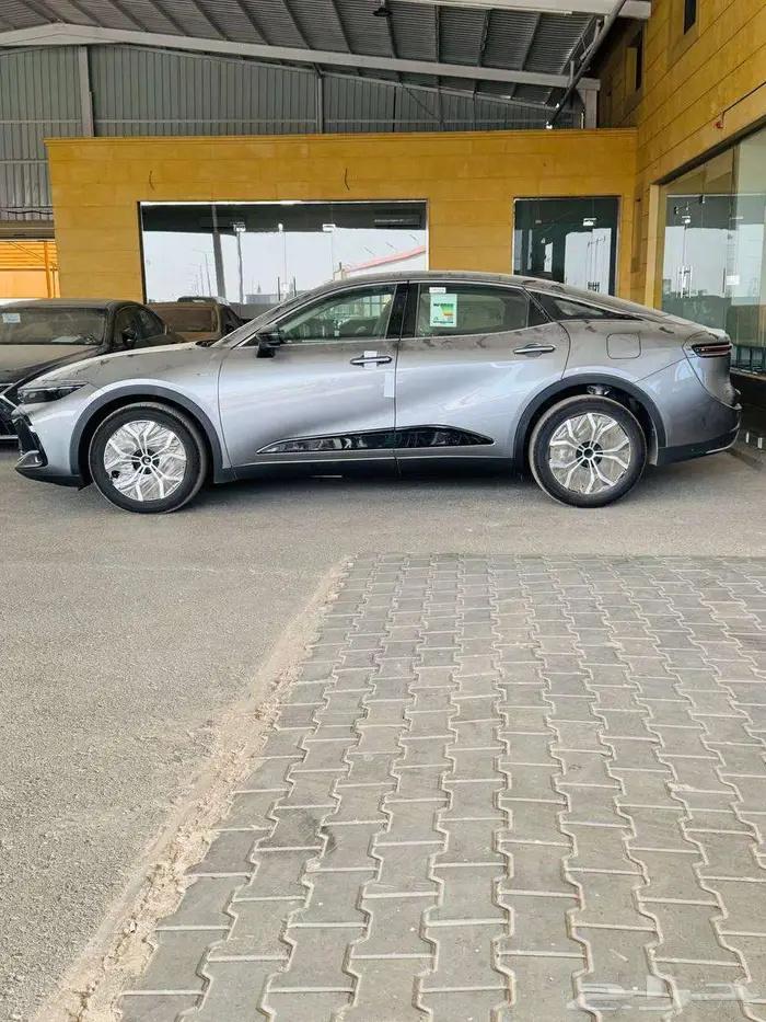 تويوتا كراون بريستيج ستاندر 2026 بقسط يبدأ من 1980 1